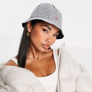 Nike Bucket Hat